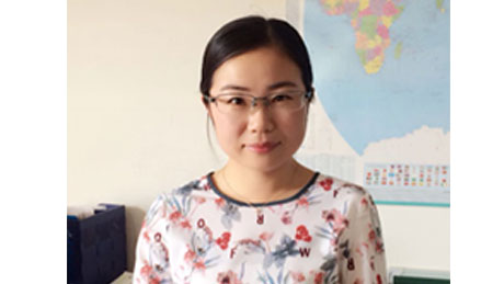 于艳--东北农业大学  硕士
现任：动保技术部研发员，从不浪费功夫和身边的资源，虚心向各位教员叨教知识，在企业高新认定、GMP验收工作中做出了沉大的贡献。