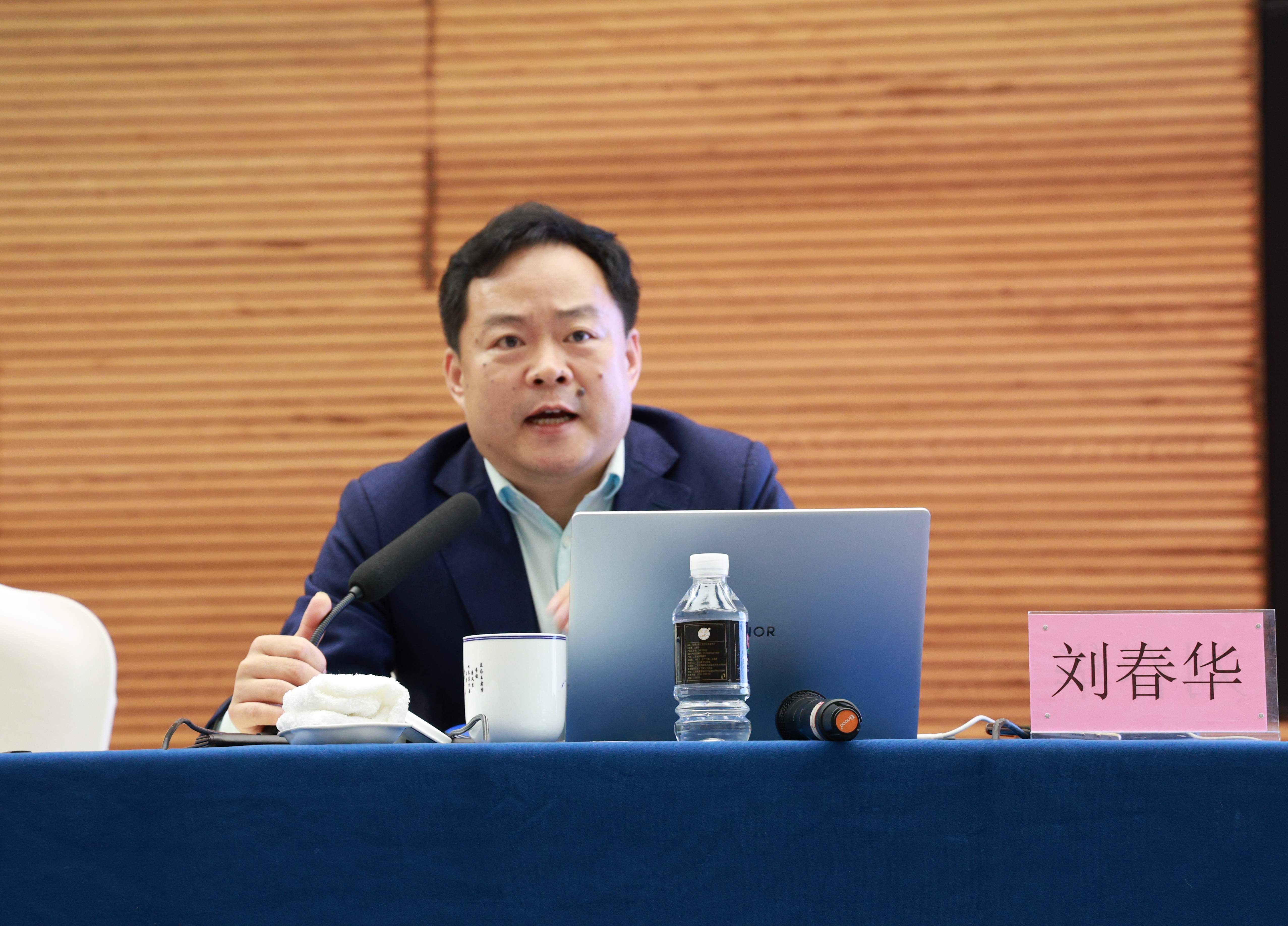图片3.jpg 图片3.jpg