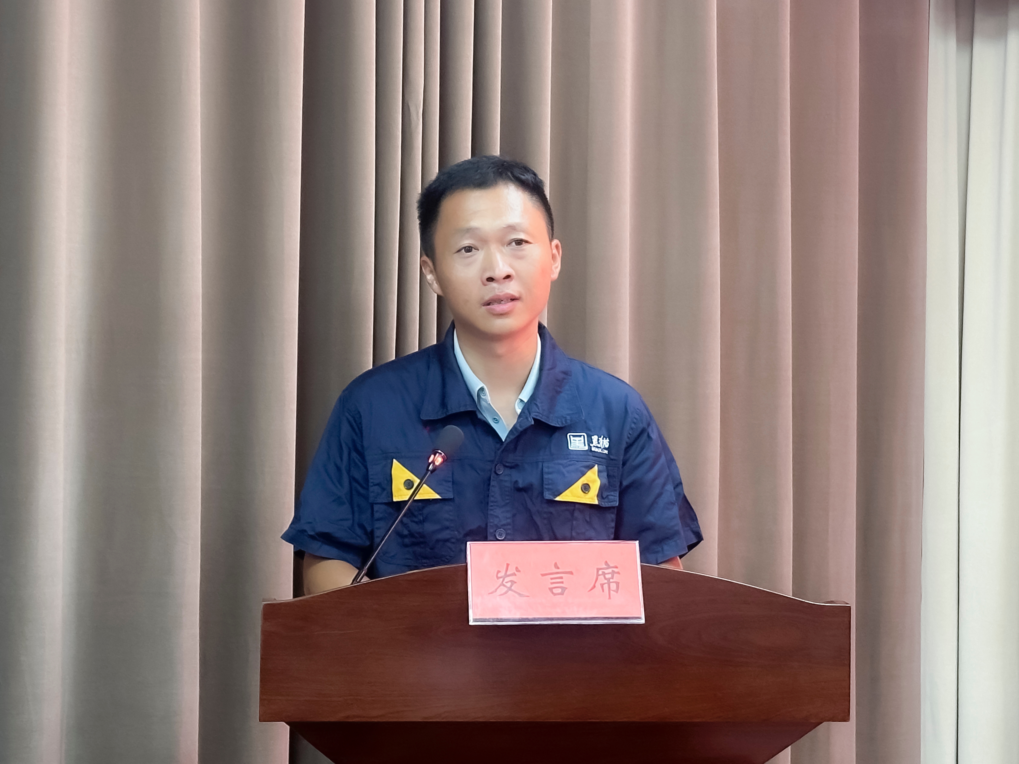 图片3 王嘉讲话.jpg 图片3 王嘉讲话.jpg